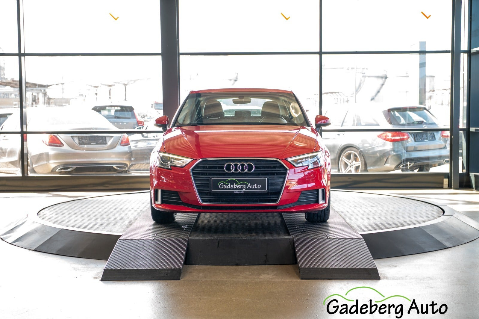 Rød Audi A3 fra 2017