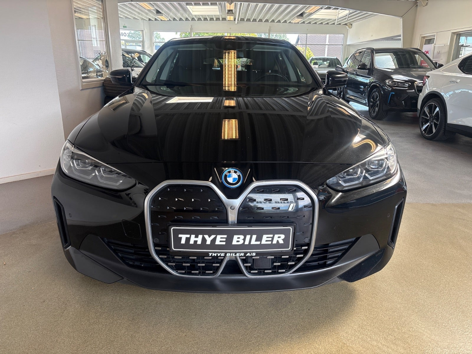 Sort BMW i4 fra 2024