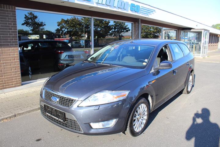 Grå Ford Mondeo fra 2010