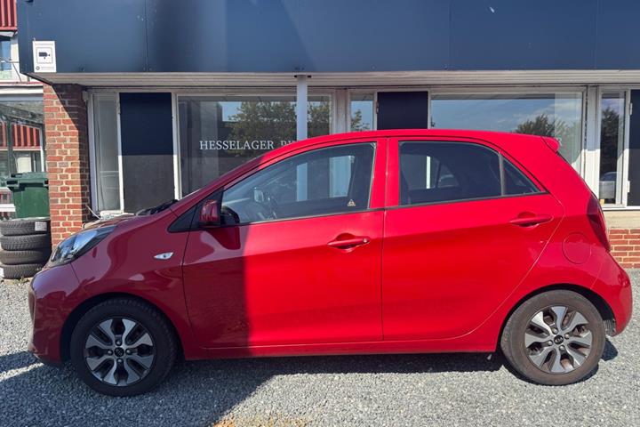 Rød Kia Picanto fra 2017