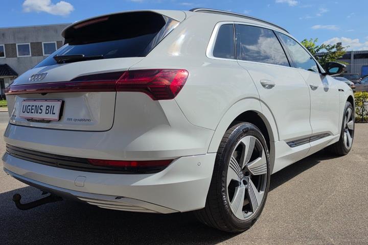 undefined Audi e-tron fra 2019