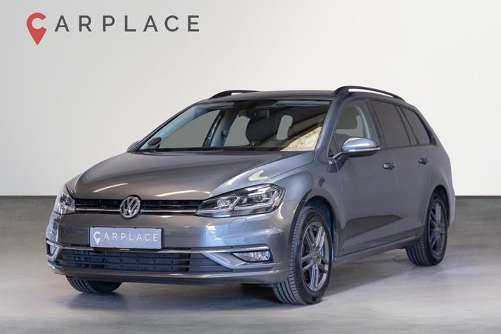 Grå VW Golf VII fra 2019