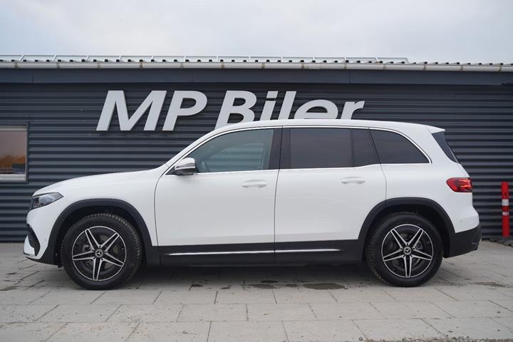 Hvid Mercedes EQB250+ fra 2024