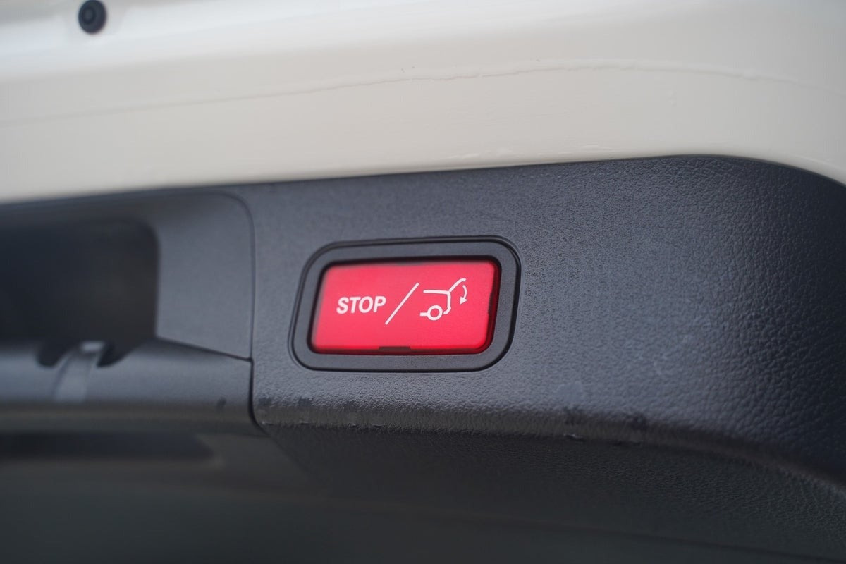 Hvid Mercedes EQB250+ fra 2024
