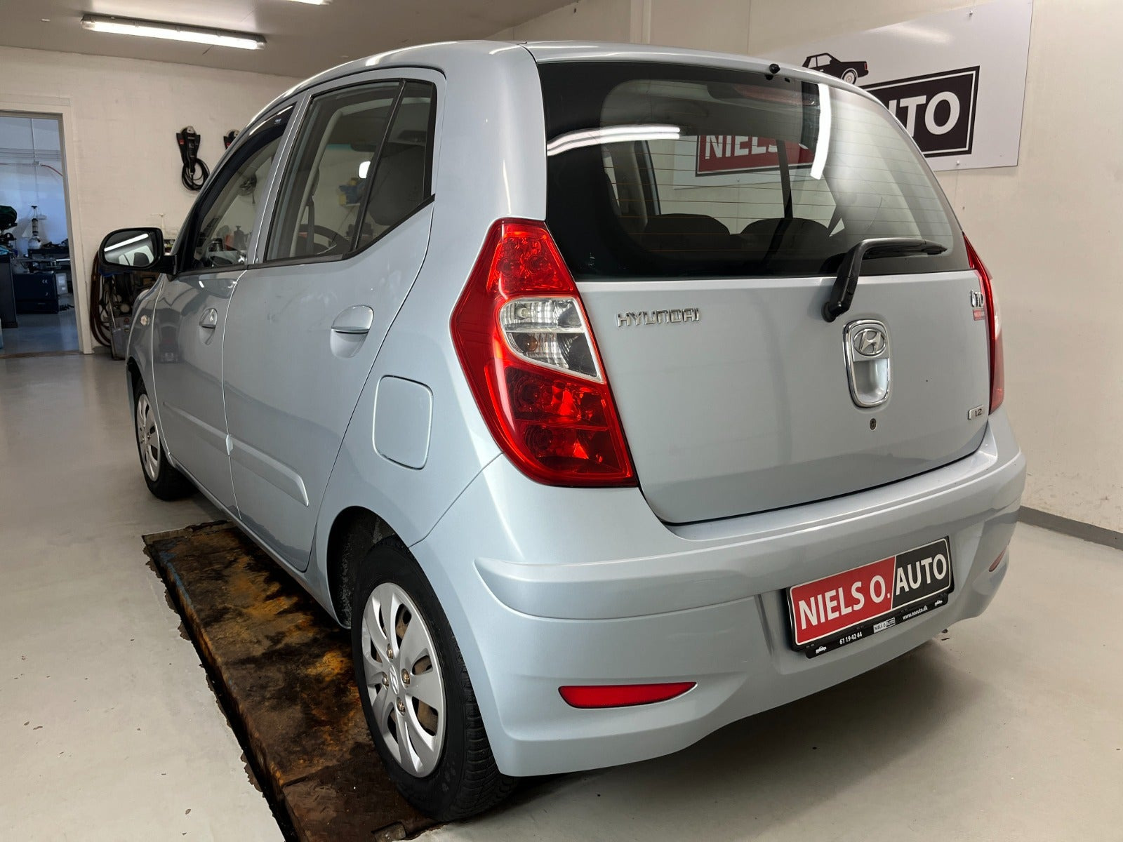 Blå Hyundai i10 fra 2013