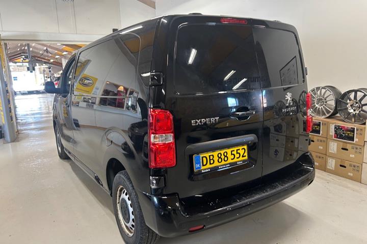 Sort Peugeot Expert fra 2021