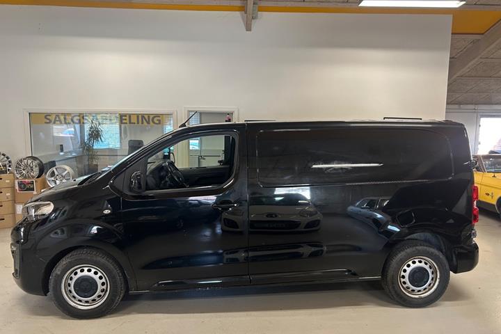 Sort Peugeot Expert fra 2021