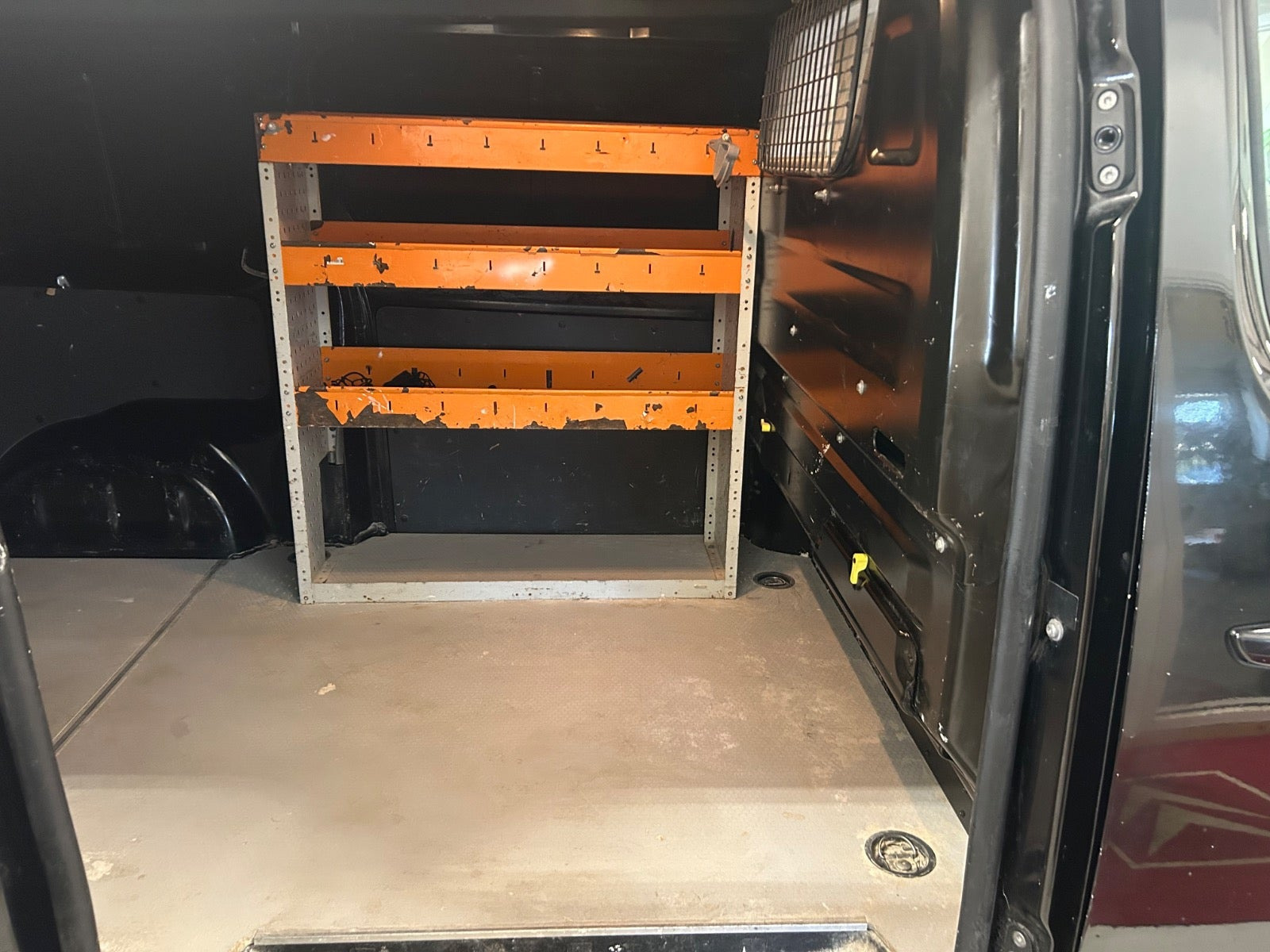 Sort Peugeot Expert fra 2021