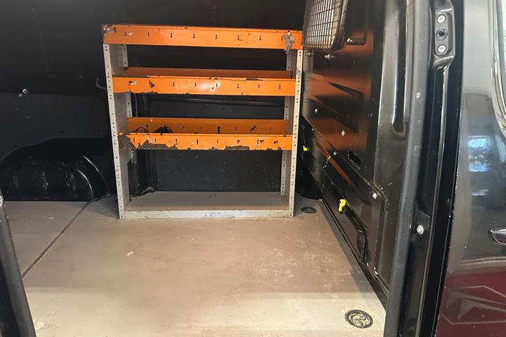 Sort Peugeot Expert fra 2021