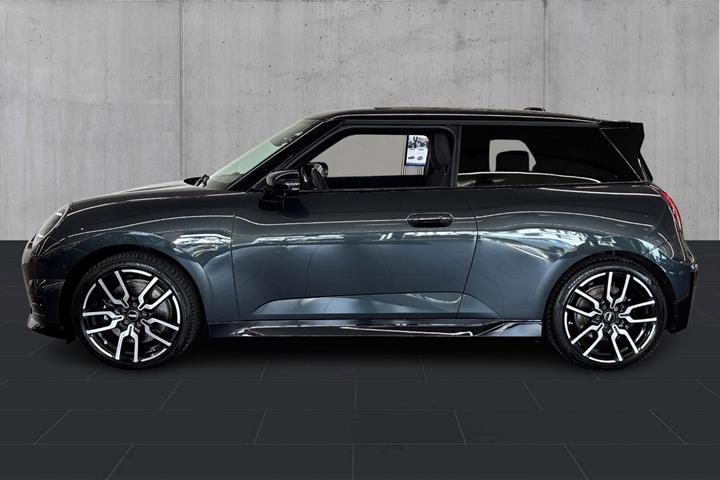 Grå Mini Cooper E fra 2025