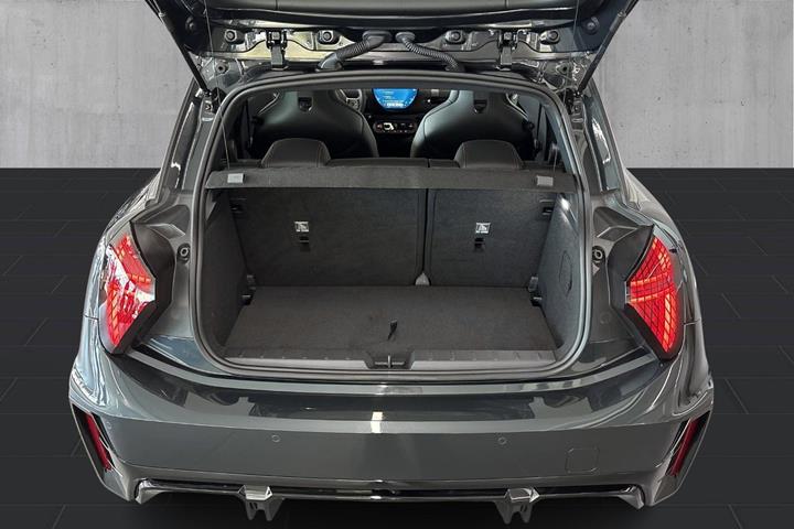 Grå Mini Cooper E fra 2025