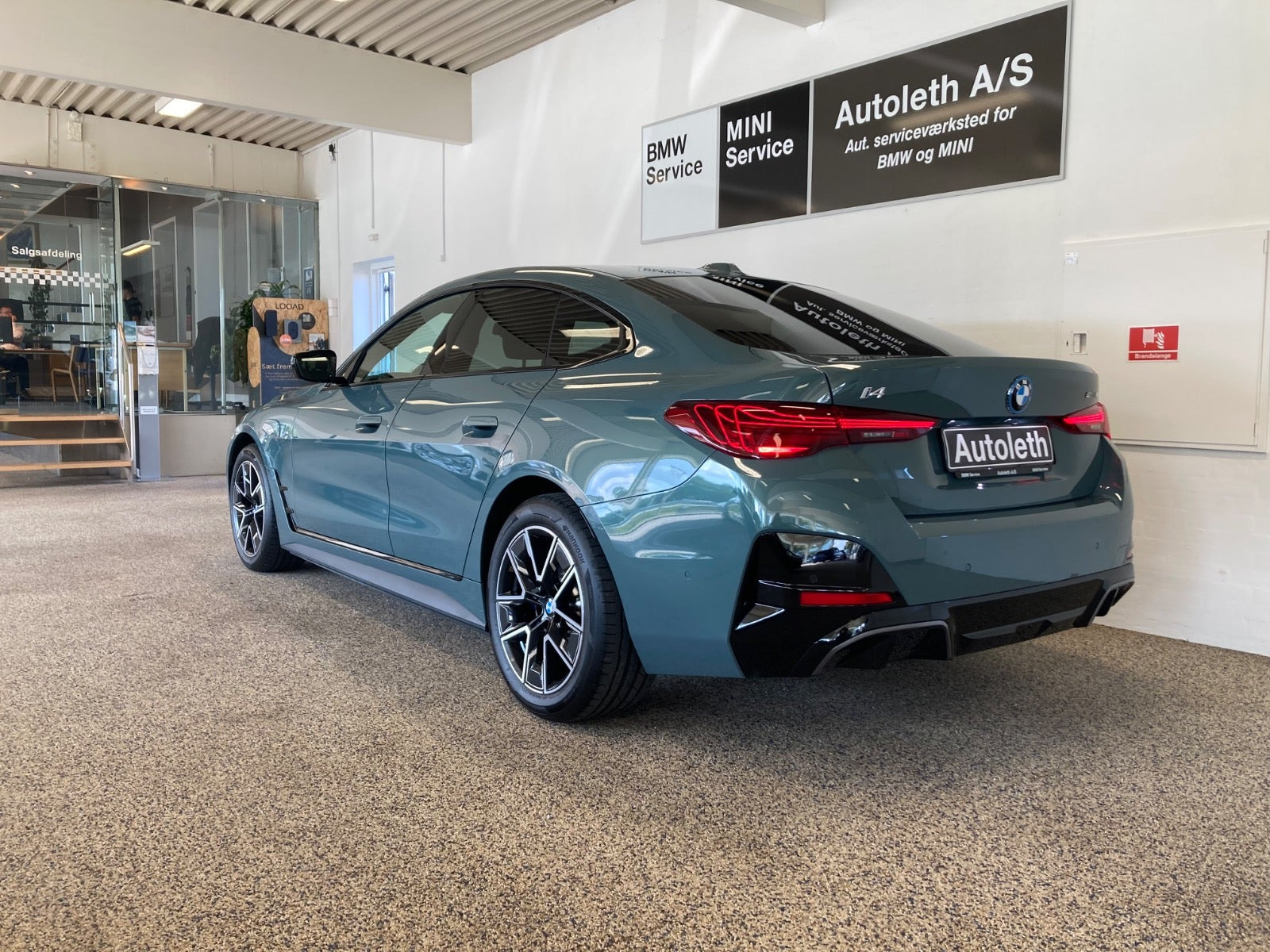 Grøn BMW i4 fra 2025