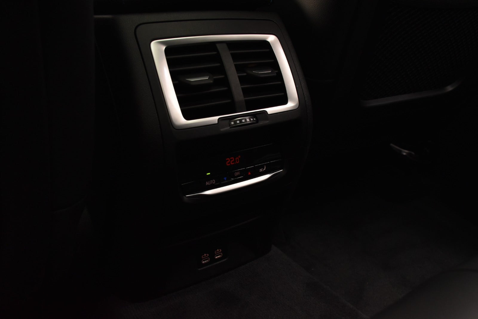 Sort BMW iX3 fra 2023