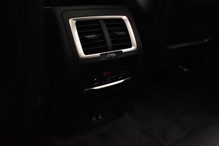 Sort BMW iX3 fra 2023
