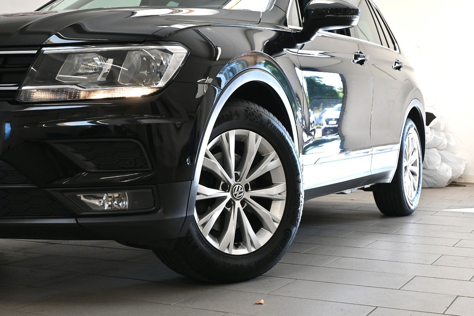 Sort VW Tiguan fra 2018