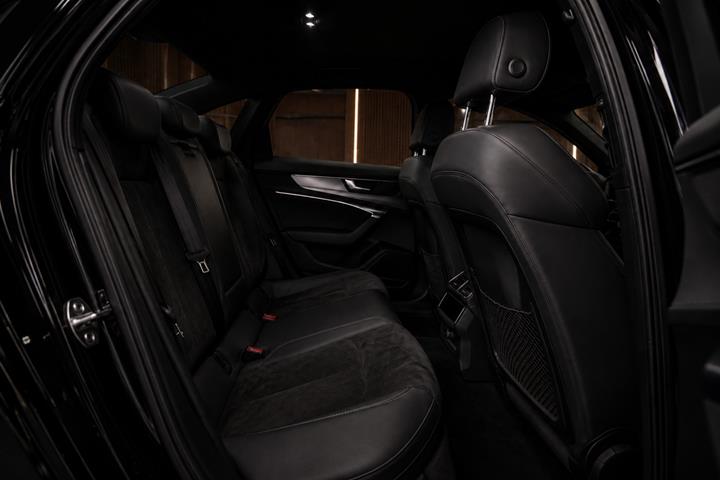 Sort Audi A6 fra 2021