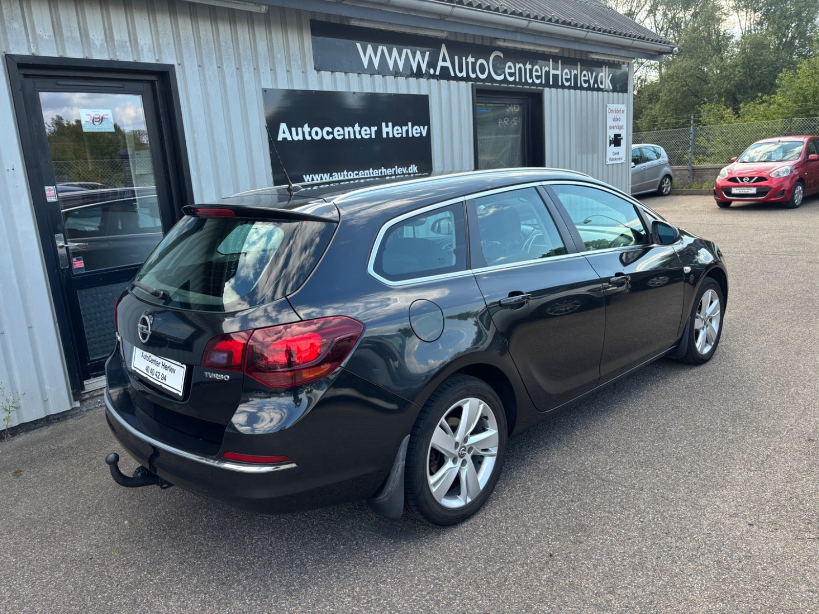 Sort Opel Astra fra 2012