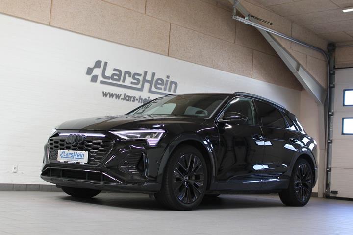 Sort Audi Q8 e-tron fra 2024