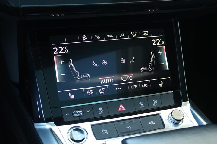 Sort Audi Q8 e-tron fra 2024