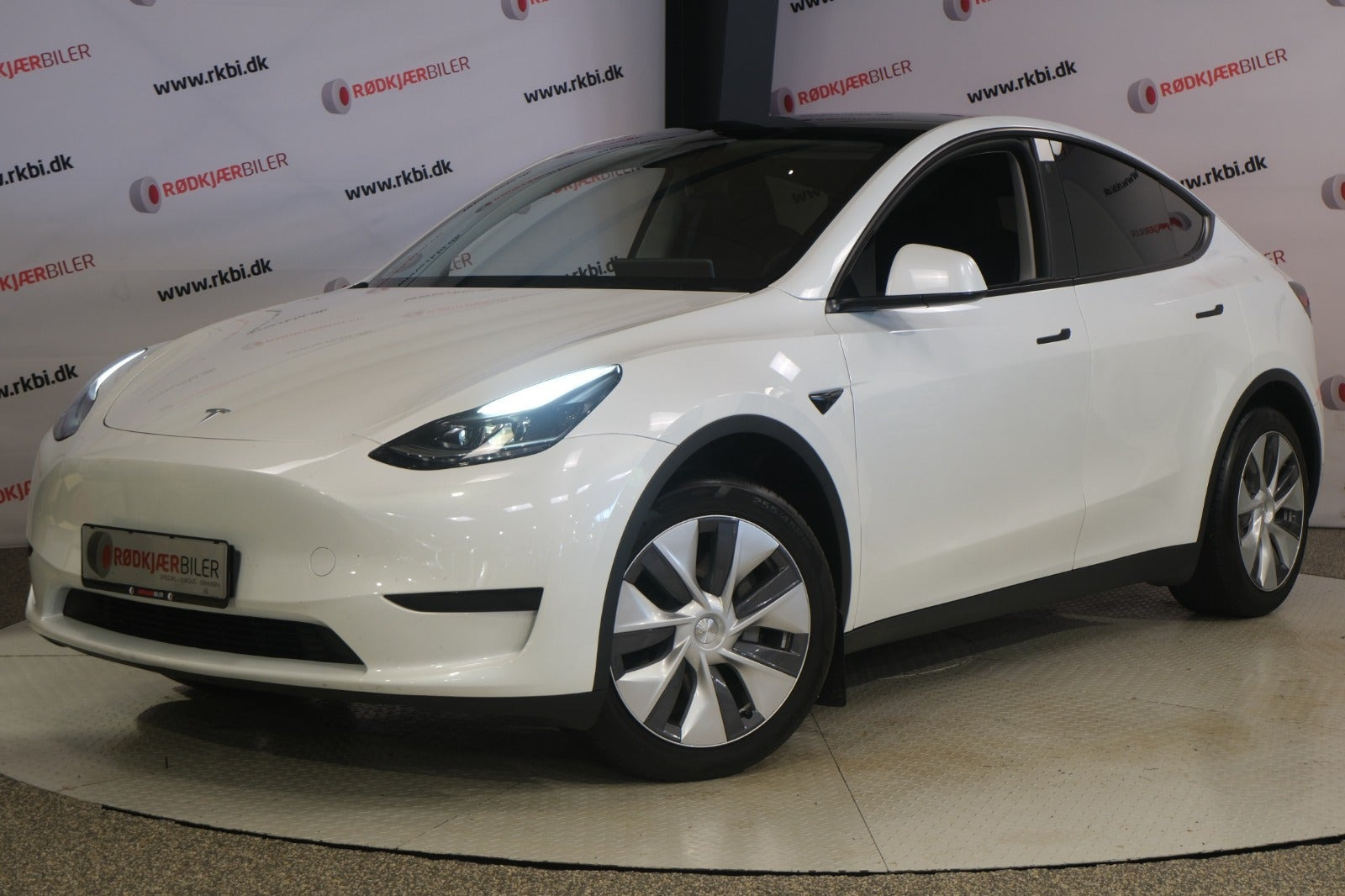 Tesla Model Y Long Range RWD