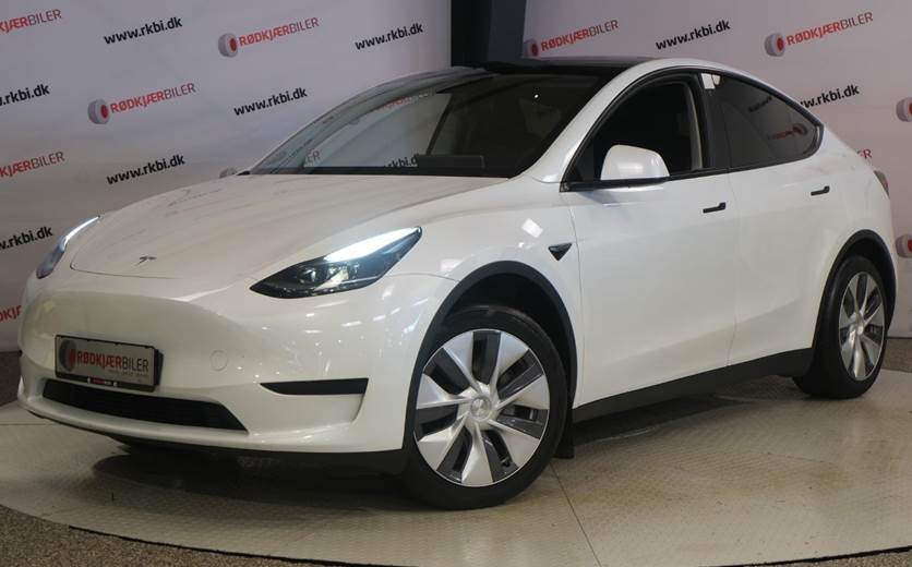 Tesla Model Y Long Range RWD