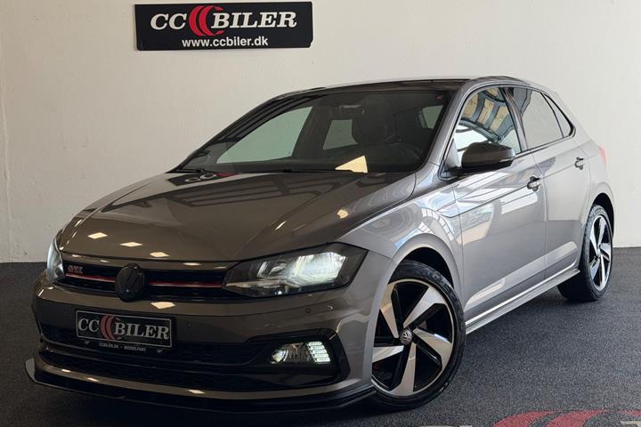Grå VW Polo fra 2020 set udefra