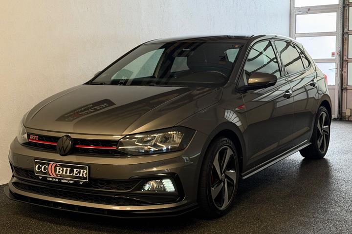Grå VW Polo fra 2020