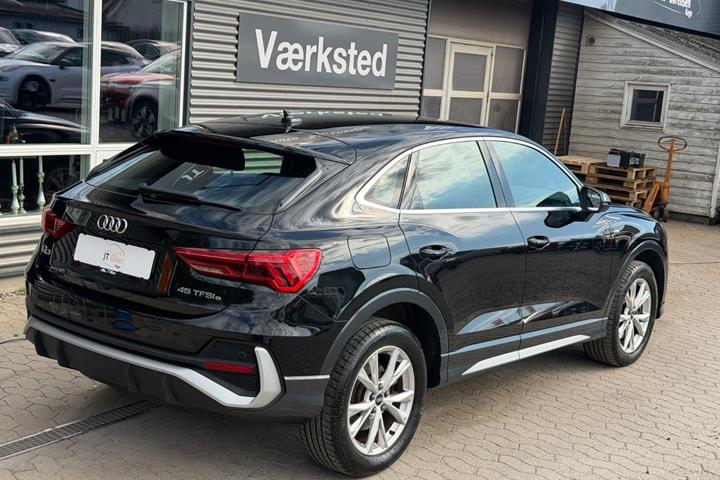 Sort Audi Q3 fra 2023