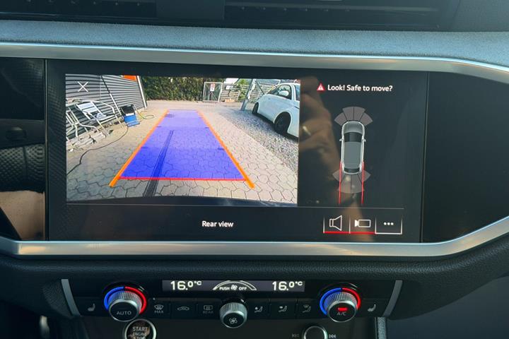 Sort Audi Q3 fra 2023