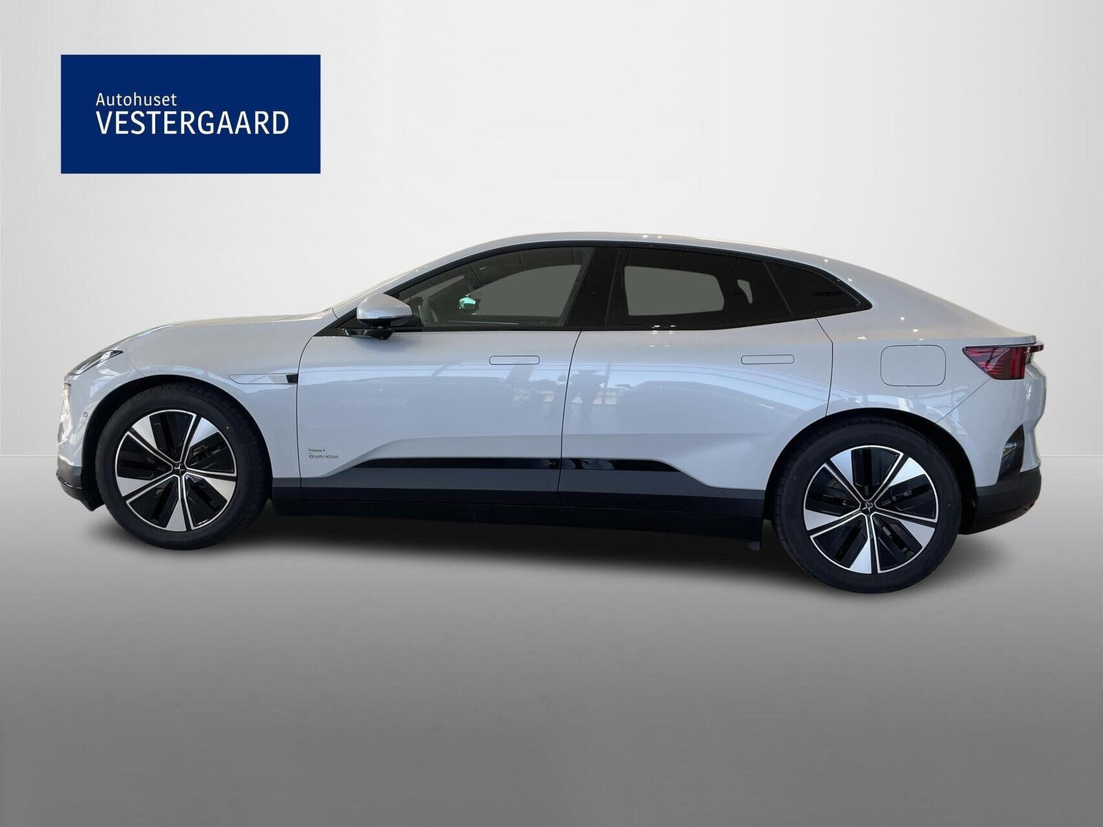 Sølv Polestar 4 fra 2026