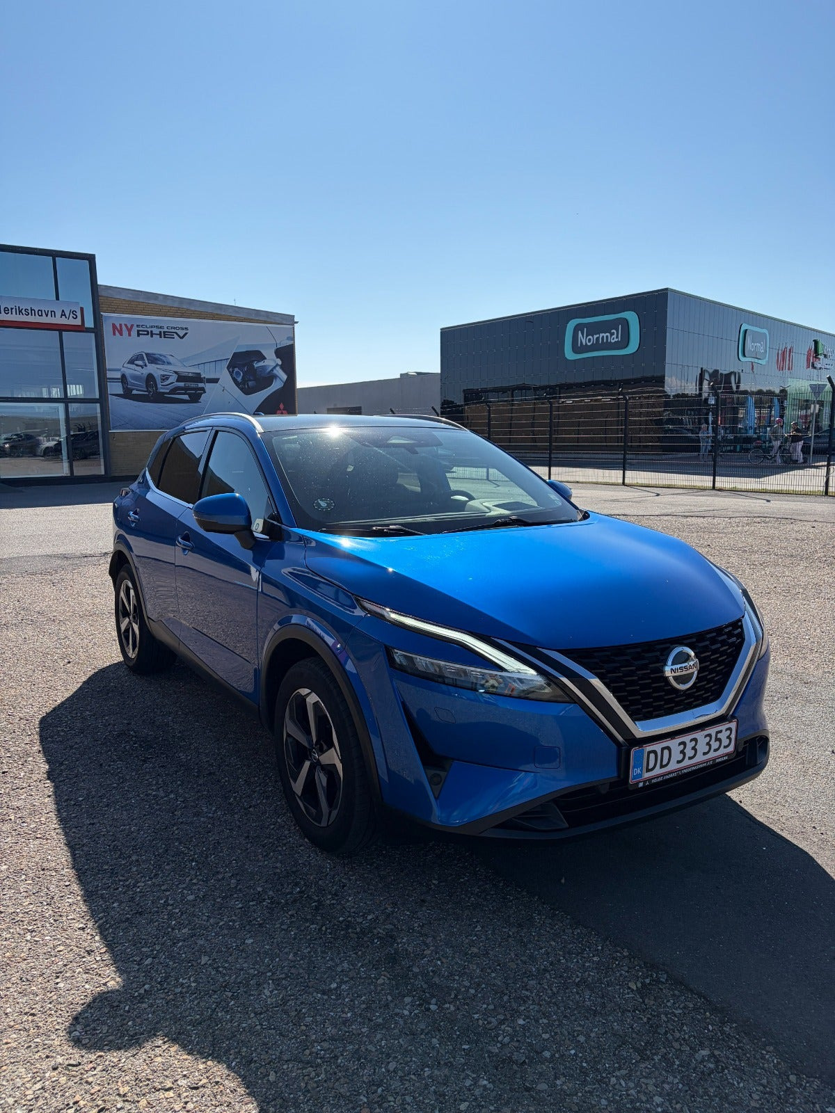Blå Nissan Qashqai fra 2021