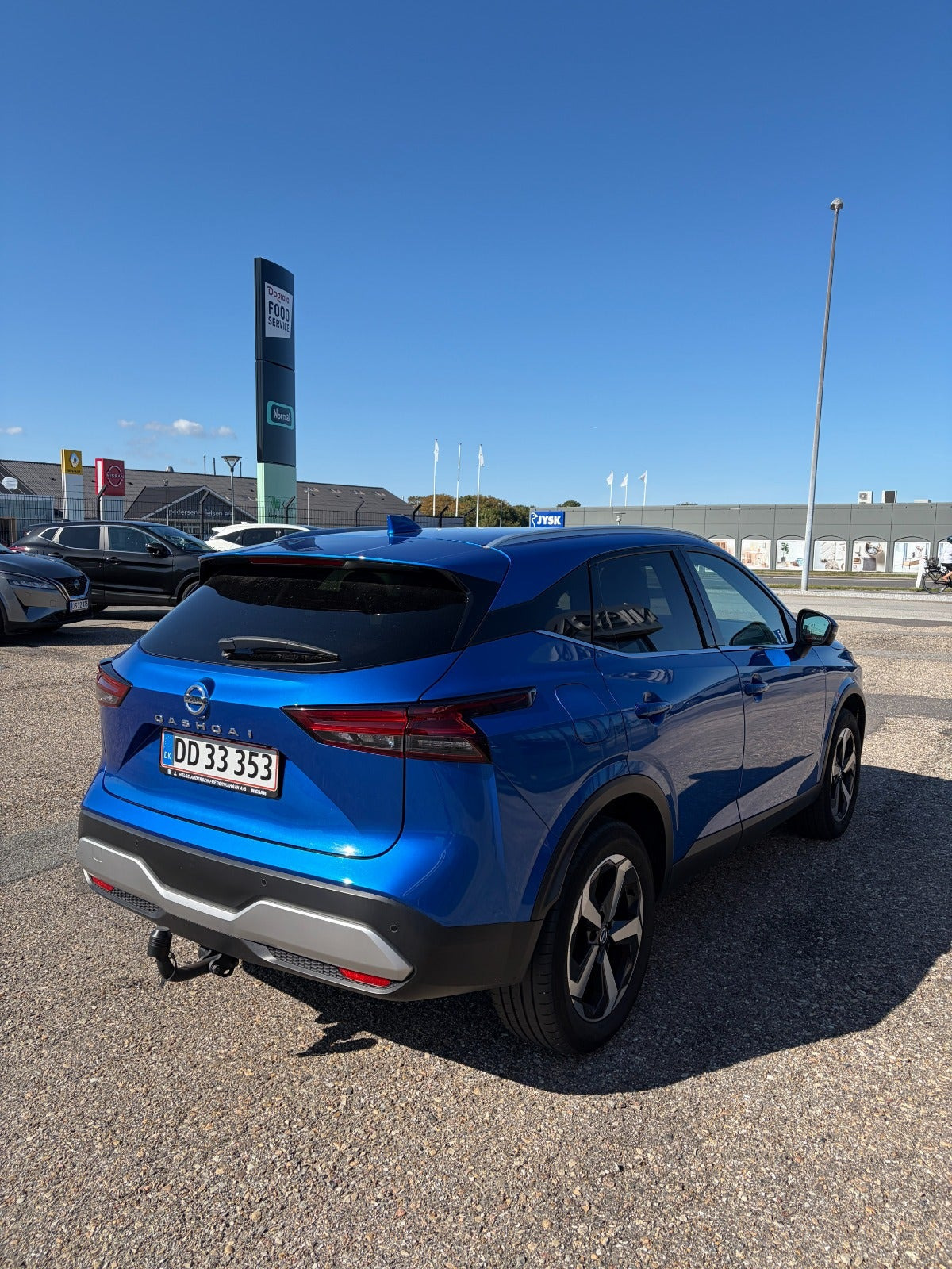 Blå Nissan Qashqai fra 2021