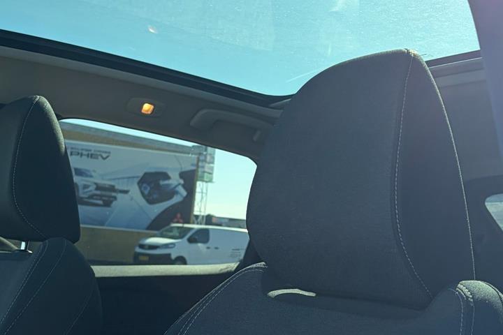 Blå Nissan Qashqai fra 2021