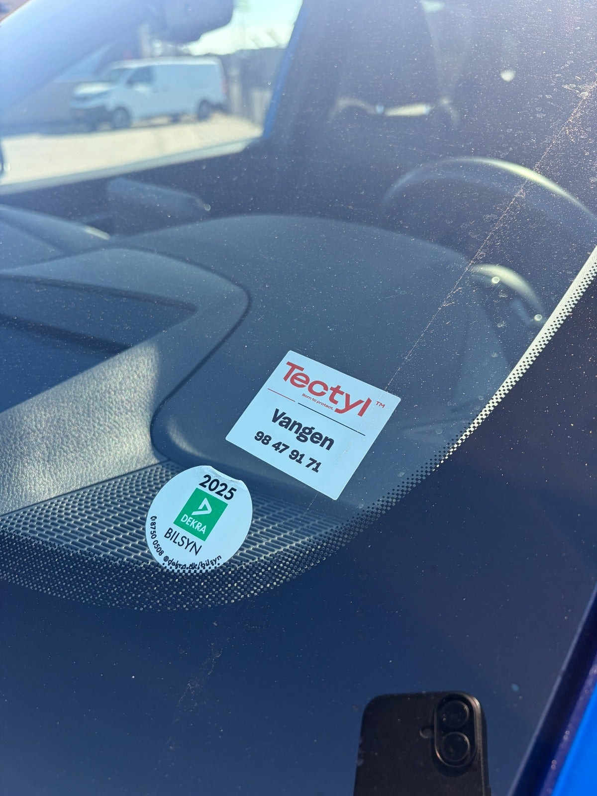 Blå Nissan Qashqai fra 2021