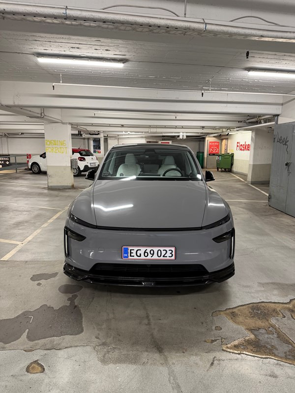 undefined Tesla Model Y fra 2026