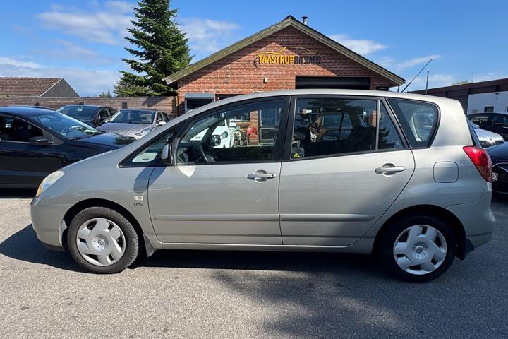 undefined Toyota Corolla Verso fra 2002