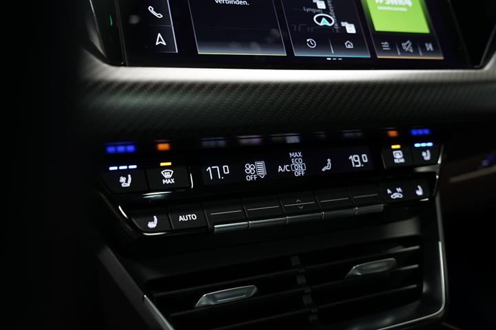Sort Audi e-tron GT fra 2021