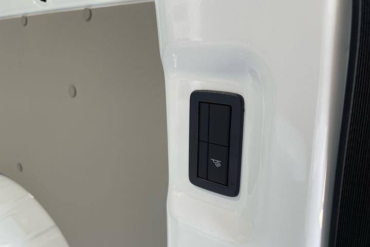 Hvid VW e-Transporter fra 2025