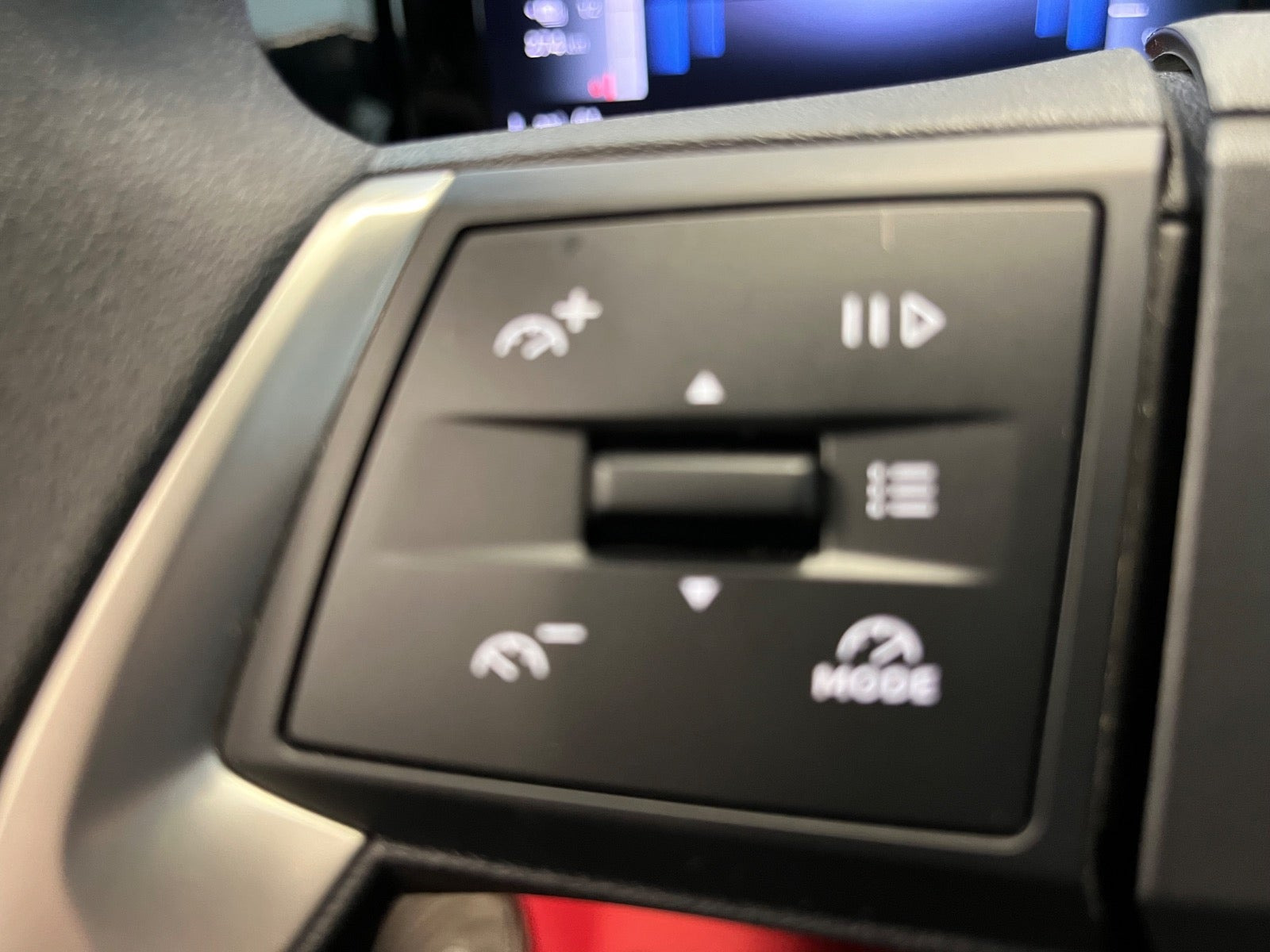 Sølv Opel Frontera fra 2025