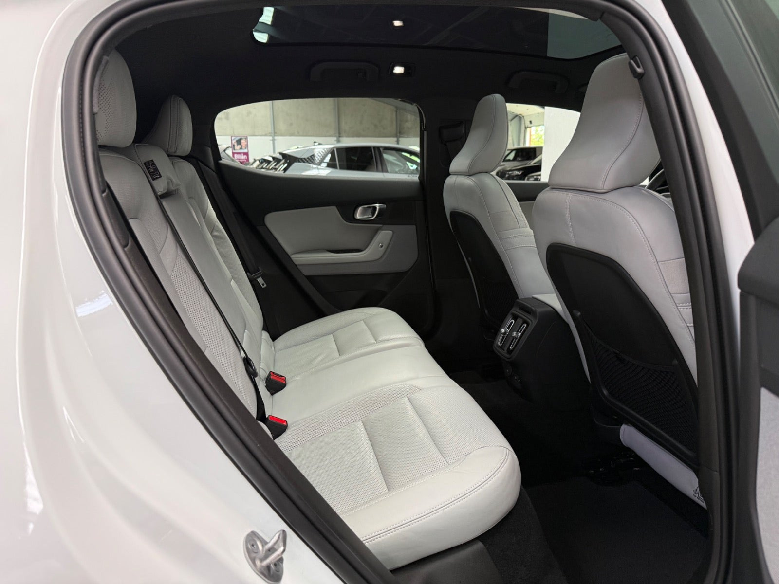 Hvid Polestar 2 fra 2023