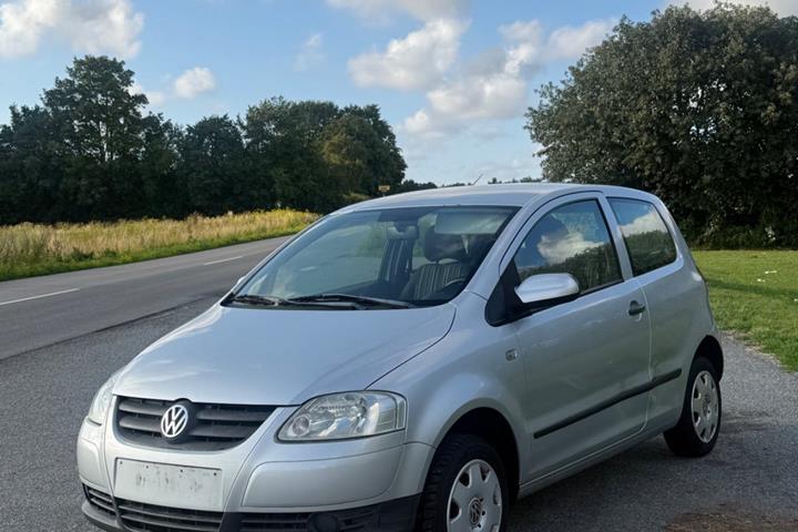 Sølv VW Fox fra 2007