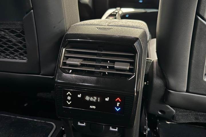 undefined Peugeot e-5008 fra 2025