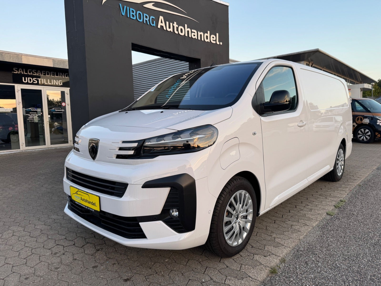 Peugeot e-Expert 75 L3 Premium Van