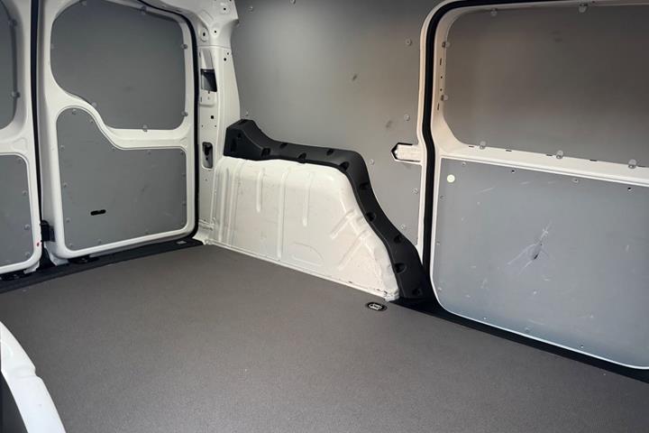Hvid VW Caddy Maxi fra 2025