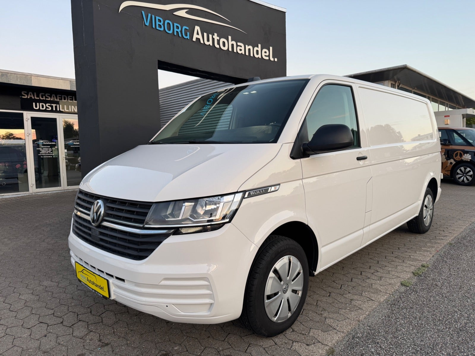 VW Transporter 2,0 TDi 150 Kassevogn DSG lang