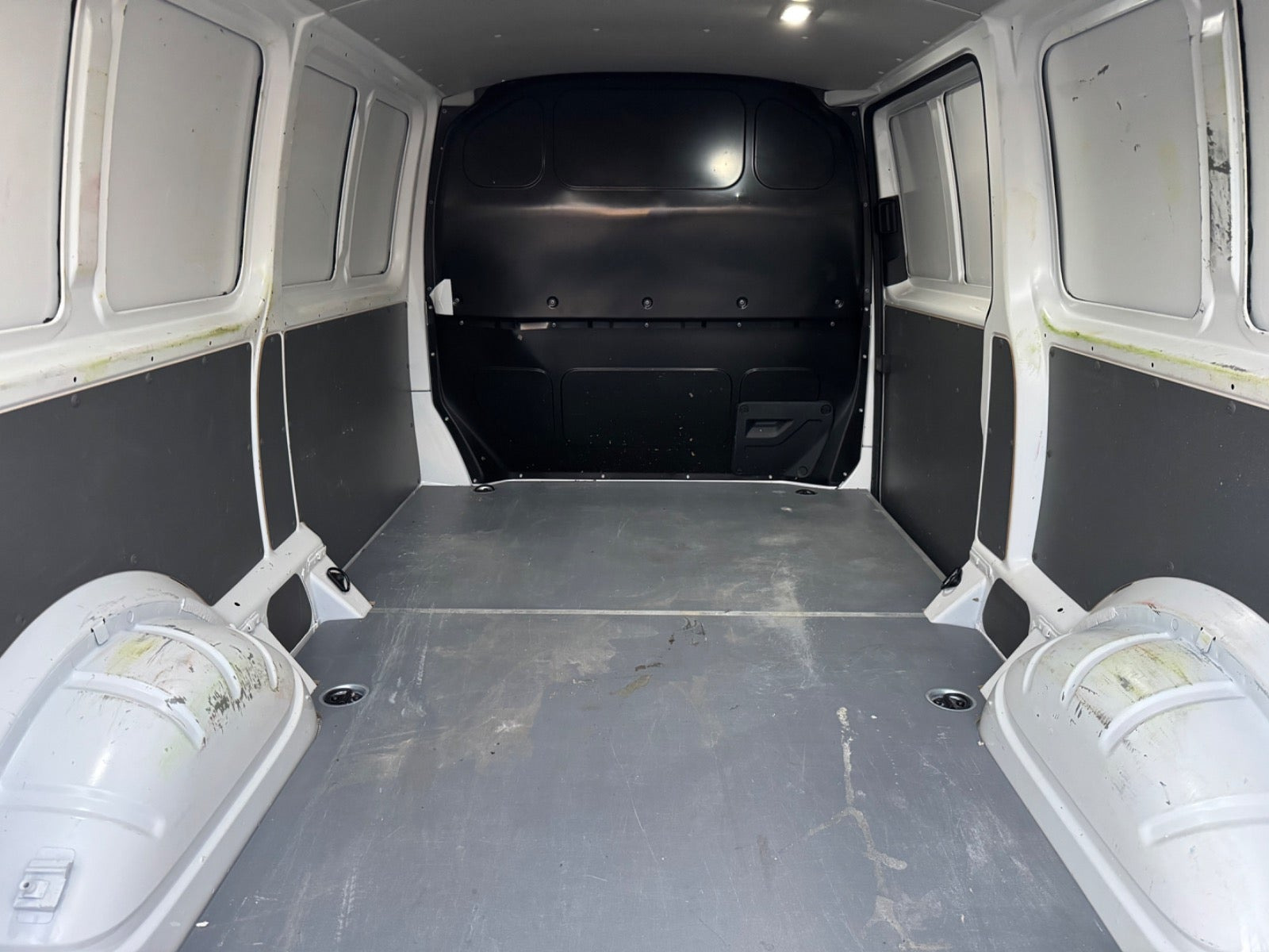Hvid VW Transporter fra 2021