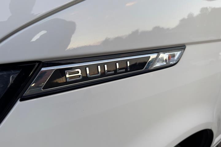 Hvid VW Transporter fra 2021