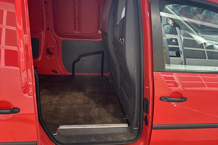 Rød VW Caddy fra 2014