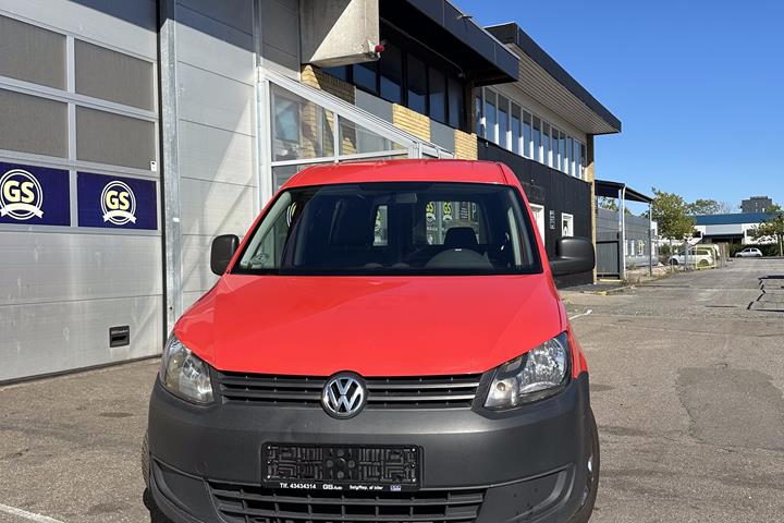 Rød VW Caddy fra 2014