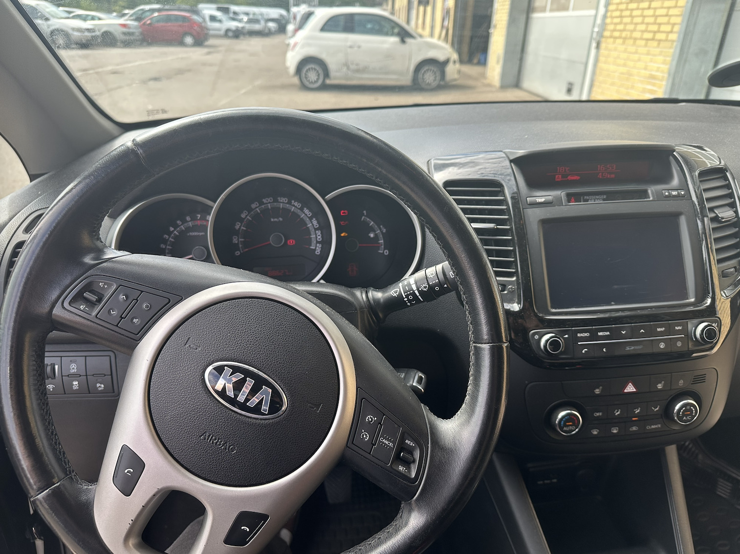 Sort Kia Venga fra 2016